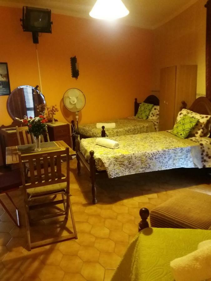 Guest House Pacifica Quarteira Buitenkant foto